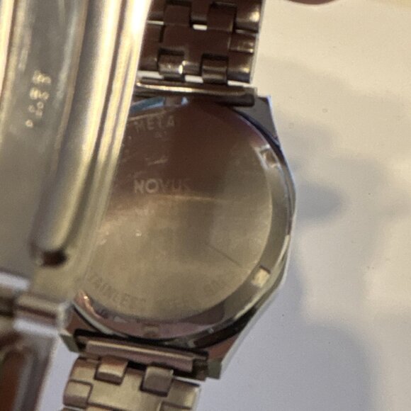 Novus LED Digital Watch. RARE! VINTAGE! - Picture 5 of 9